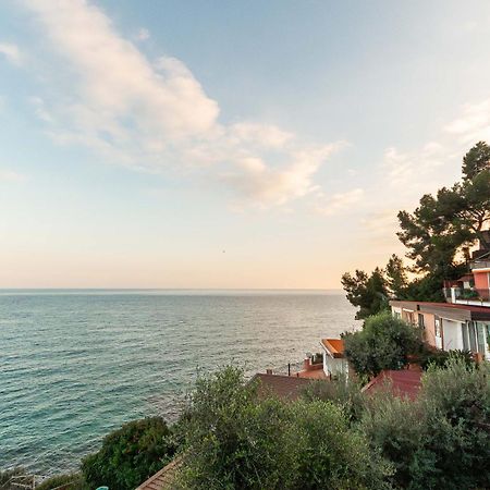 C22 Beachfront Villa - Spa Bath, Pool, Private Beach, Parking Free Marina dʼMarina dʼAndora 外观 照片